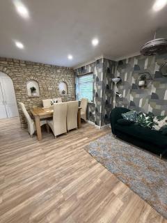 Spacious 4 Bedroom Home Ideal for Contractors and Relocations - 3
