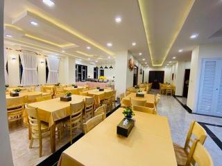 ICON Hotel - 8