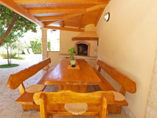 House Bojan 801 - 3