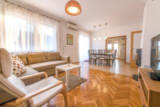 House Bojan 801 - 9
