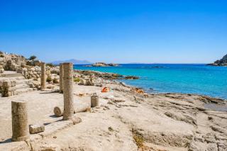 Sunny Retreat - Kefalos Stay with Patio & Parking - 9