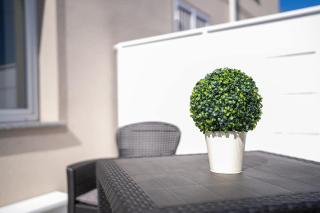 KeyRoom Patio & Parking near Lake Como - 6