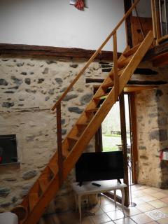 Petite grange cosy avec poêle à bois et jardin clôturé - 9
