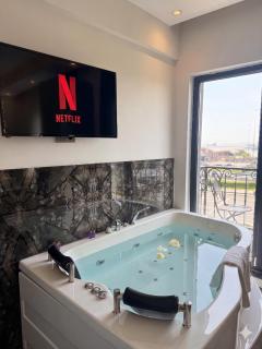 SK Luxury Suites - 1