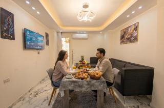 Hurghada Hub 1-BR with Pool & Aqua Park - 5