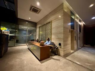 Riwaayat - Luxury Retreat with Warm Elegance - 6