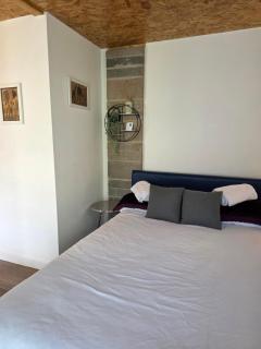 Southbourne Garden Cottage - 4