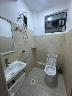 Kilimani Budget Stay with Workspace , CBD Access - 6