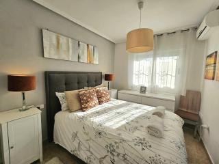 Chalet con Piscina Privada, Aguas Nuevas, Torrevieja - Torrevieja - 5