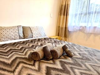 Cozy Waterfront Retreat 3mins away from State Highway 1 - 5