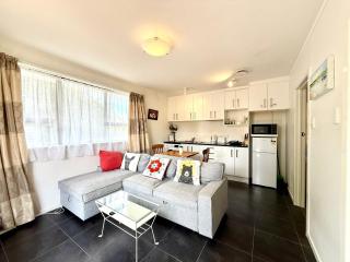 Cozy Waterfront Retreat 3mins away from State Highway 1 - 3