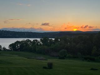 Beacon Hudson Hideaway - 7