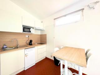 Appartement à 100M de la plage - Terrasse & Parking Privé - 2