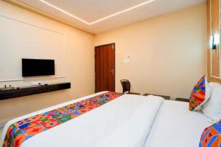 FabHotel Fantasy - 2