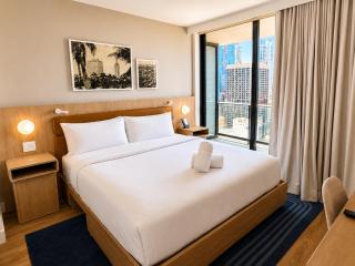 Gorgeous 1 Bedroom with balcony and amazing views - 7