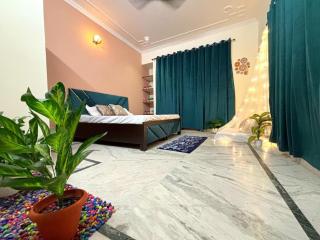 The pink villa stay - 0