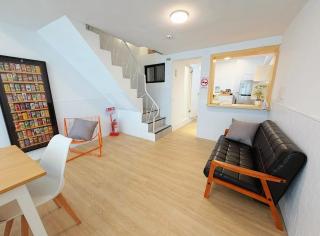 Simple Dog Bungalow - 7