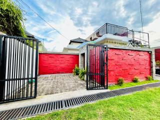Rumah Pantai Seririt - 0