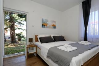 Apartment Klaudija with private garden - 6
