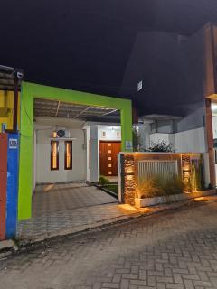 nadien home stay Banyuwangi - 7