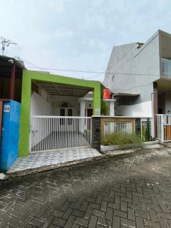 nadien home stay Banyuwangi - 9