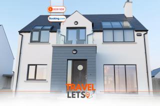 Beach Side Four Bedroom Villa By Travel Lets Holiday Homes Rossnowlagh - 0