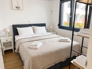 Azure Sirines Garden Apartment - Ofrínion - 9