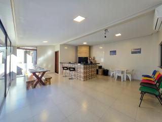 Casa 3 Quartos - ótima area gourmet 10m PY - 2
