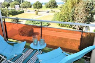 Bright apartment with balcony and sea view - 0