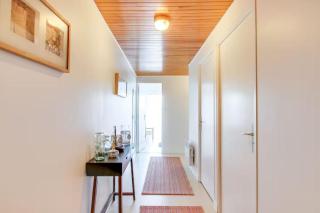 Bright apartment with balcony and sea view - 5