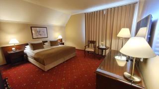 GARDEN Club - Hotel & Restaurant - FREE Outdoor Pool & Parking - 7
