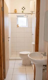 Aura luxe stays stylish 1 bedroom in town - 3