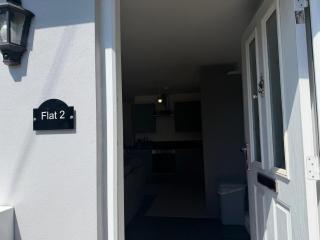 Gatwick 2 Bed Apartments Free Parking - 5