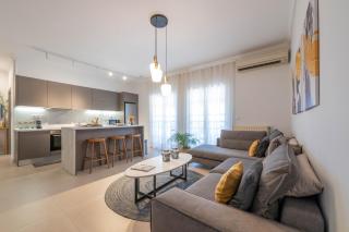 A Comfortable Stay with Balcony and Easy Parking near Kalamata Center - 7