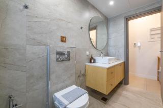 A Comfortable Stay with Balcony and Easy Parking near Kalamata Center - 1