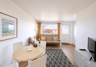 Chalet With Free Wifi At Rainbows End Near A Lovely Norfolk Beach Ref 31002R - 1