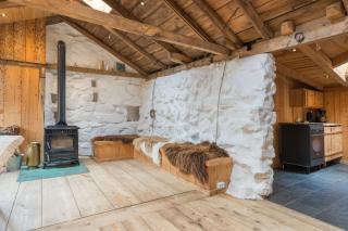 Hjá Lambasímun - driftwood cottage with a soul - 2
