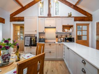 The Gallery Cottage - 2