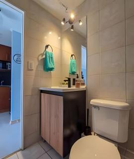 King Bed + Parking | Barrio Italia - 6