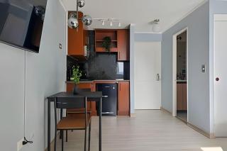 King Bed + Parking | Barrio Italia - 4