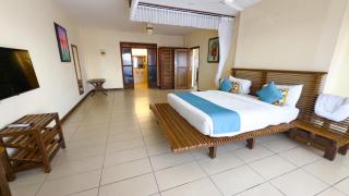 CityBlue Creekside Hotel & Suites - 2