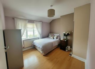 Private Double Room near Kilmainham Gaol, Heuston & LUAS - 4