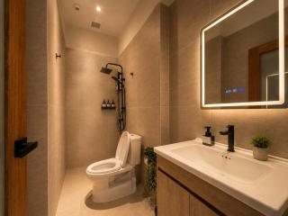 Common Living Iconsiam - 2