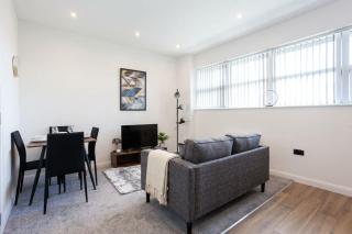 Fabulous 2 Bedroom Apartment in Bolton - 4