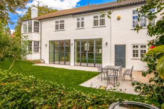 Montpellier House, Centrally Located, Large Garden - 0