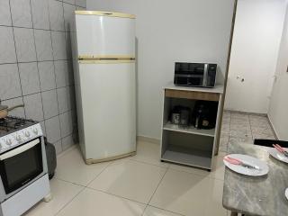 Casa completa 2 quartos, 2 camas 1 banheiro e cozinha completa - 4