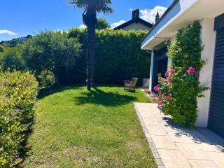 Single family house with lake view in Carona - 4