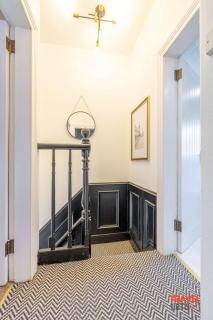 3 Bedroom Vintage Townhouse By Travel Lets Short Term Rentals in Derry City - 8