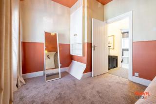 3 Bedroom Vintage Townhouse By Travel Lets Short Term Rentals in Derry City - 3