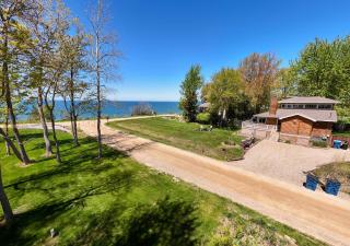 Golden Hour Lakefront Retreat - Fire Pit - Pets - 9